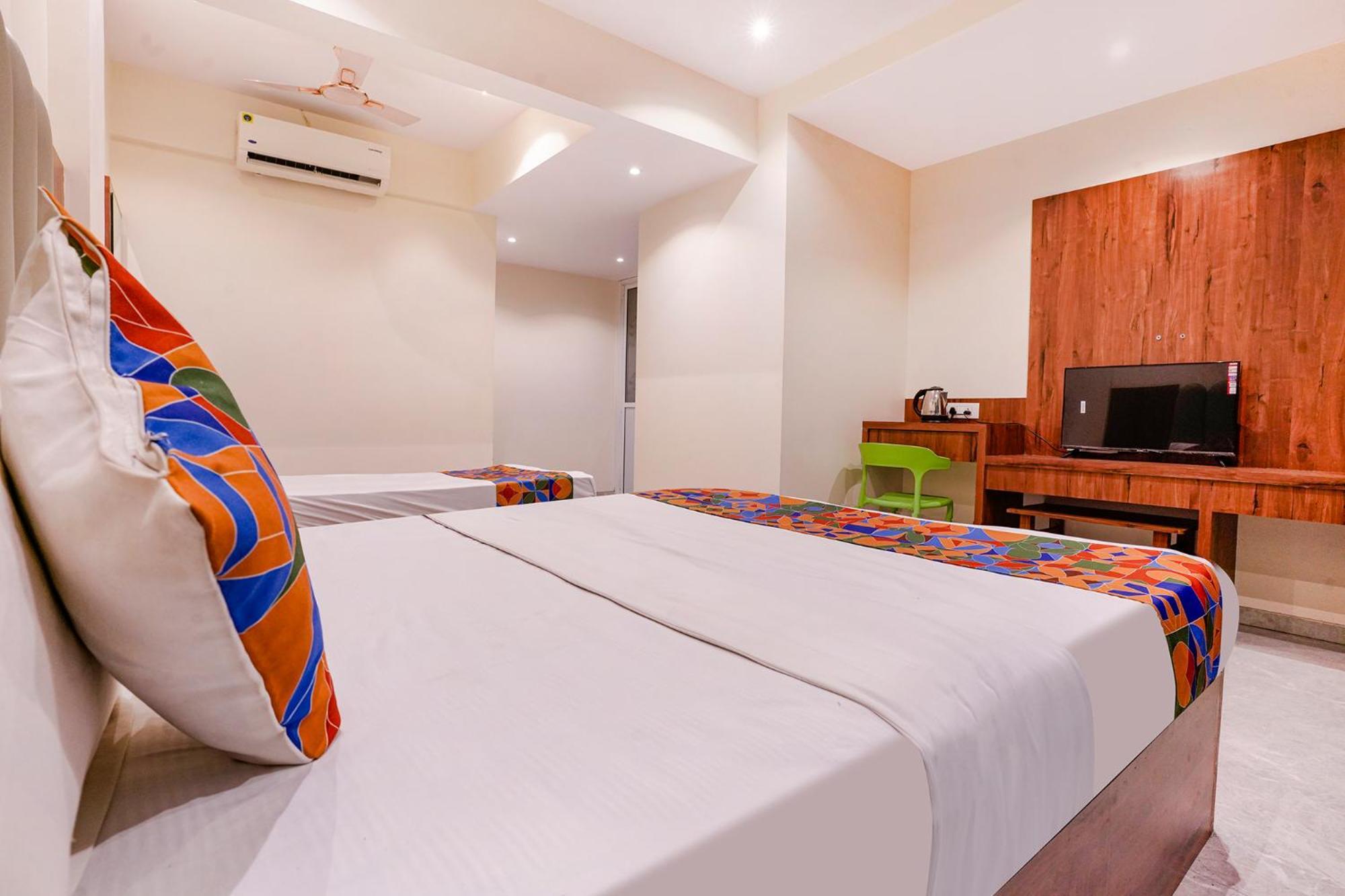 Hotel Fabexpress Utsav Residency - Nr Panvel Jāmb Esterno foto
