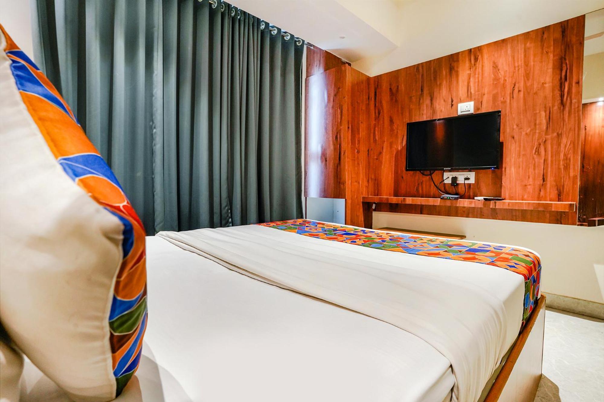Hotel Fabexpress Utsav Residency - Nr Panvel Jāmb Esterno foto