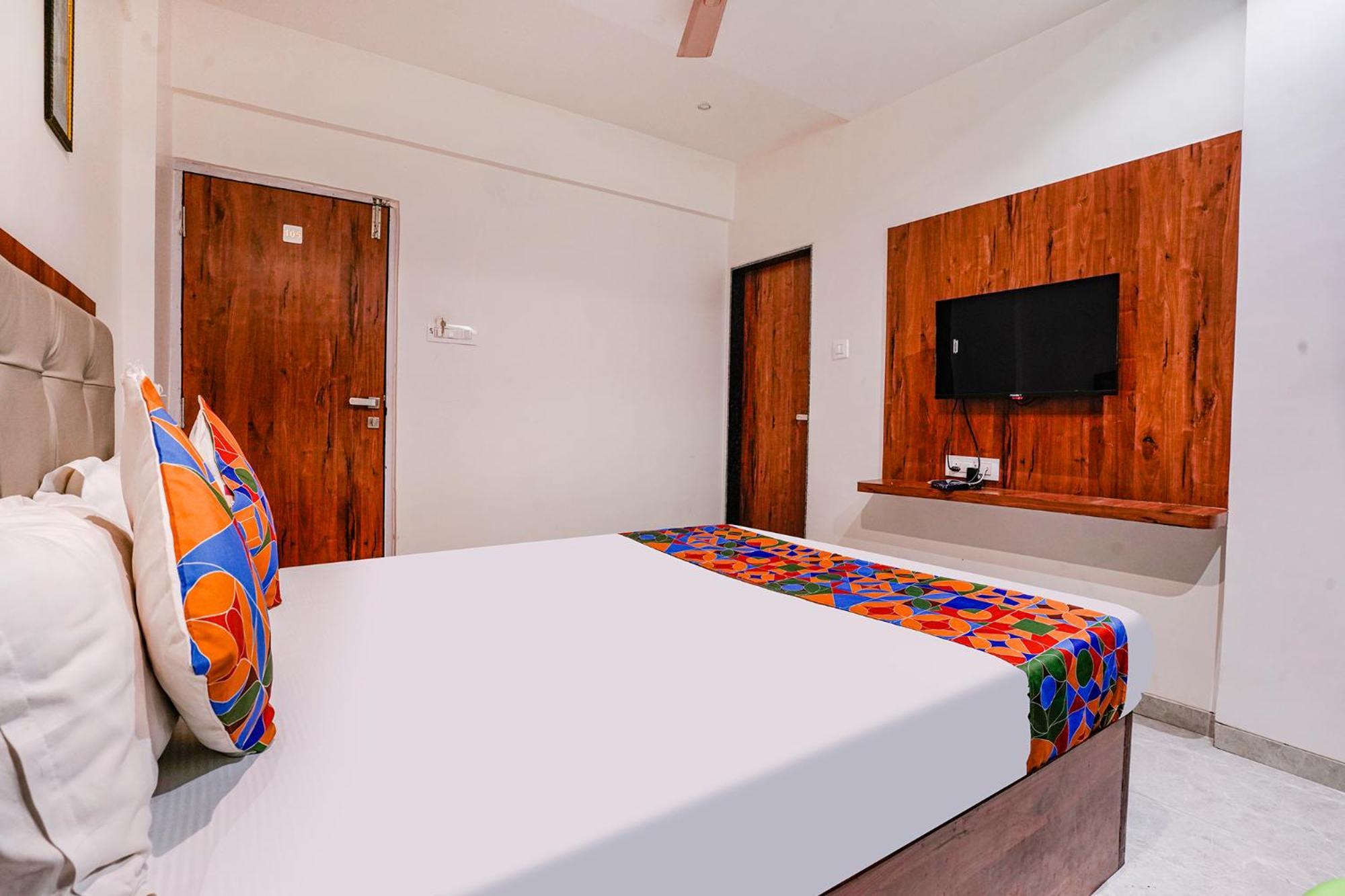 Hotel Fabexpress Utsav Residency - Nr Panvel Jāmb Esterno foto